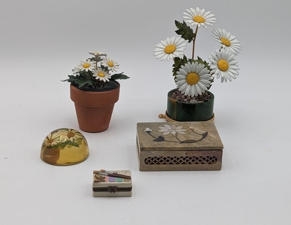 DAISY DÉCOR - AND CARVED MARBLE JEWELRY BOX