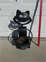 Metal kitty cat planter