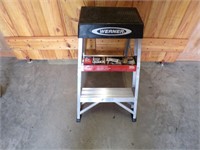 WERNER ALUMINUM 2 STEP LADDER