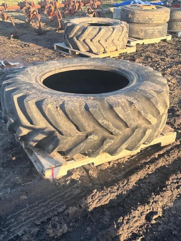 16.9 R30 Armstrong Tractor Tire