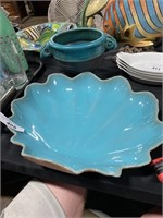 Pottery platter and bowl.