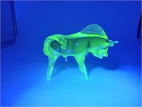 Murano Uranium Sommerson Venetian Glass Bull