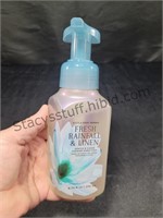 Bath & Body Works Hand Soap Fresh Linen