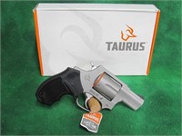 TAURUS 856 38SPL 6 SHOT NEW IN BOX REVOLVER