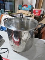 STAINLESS STEEL POT WITH LID
