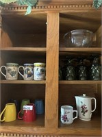 Set of 8 green footed tumblers, coffee mugs, Bowl