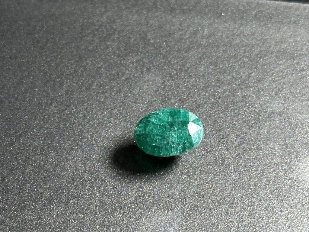 Certified 7.90 Cts Oval Cut Natural Emerald