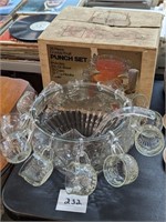 26 Piece Crystal Punch Set