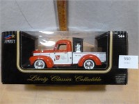 NEW Die Cast 1:25 Scale -  1947 Int'l Pickup
