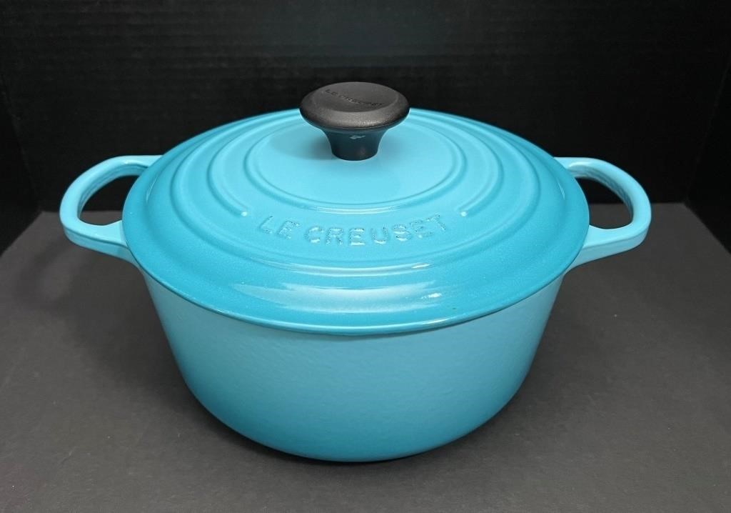 Le Creuset Round Dutch Oven 4 1/2 QT