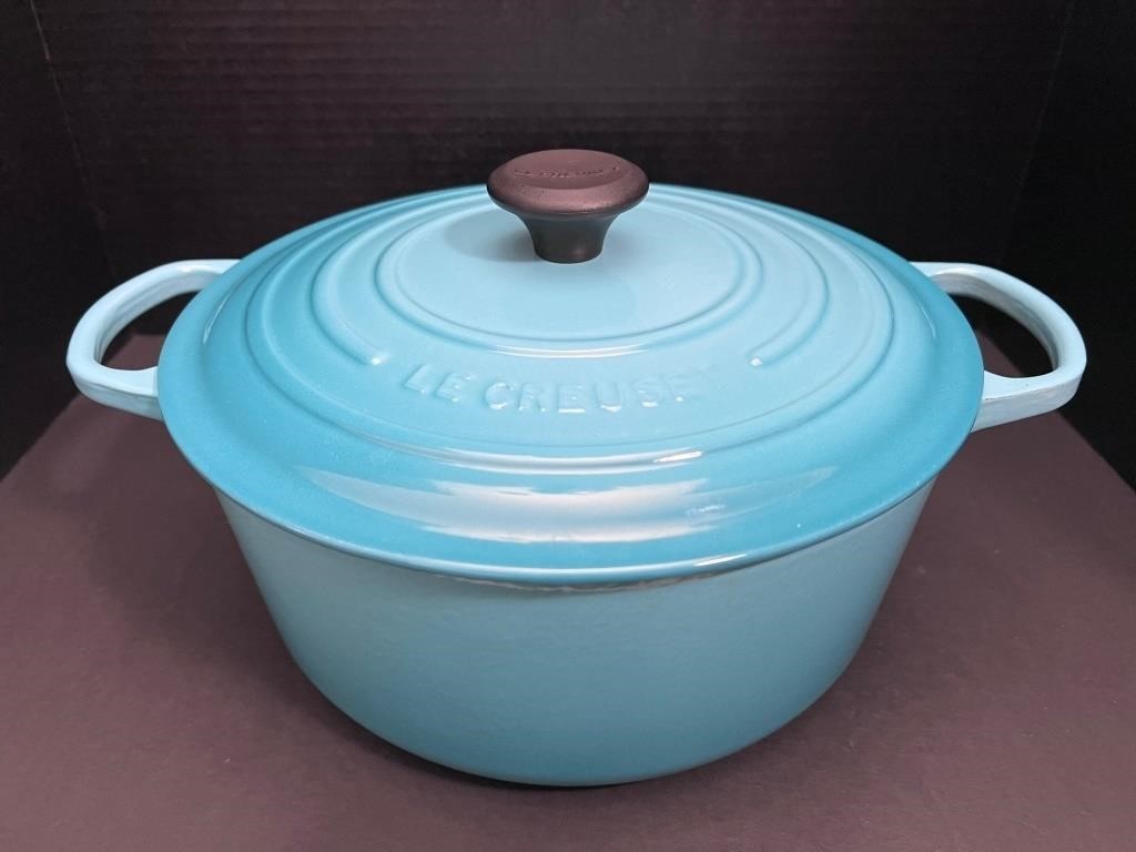 Le Creuset Round Dutch Oven 7.25 QT