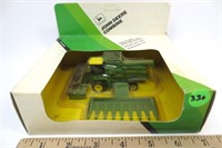 John Deere combine w/heads, 1/80 scale