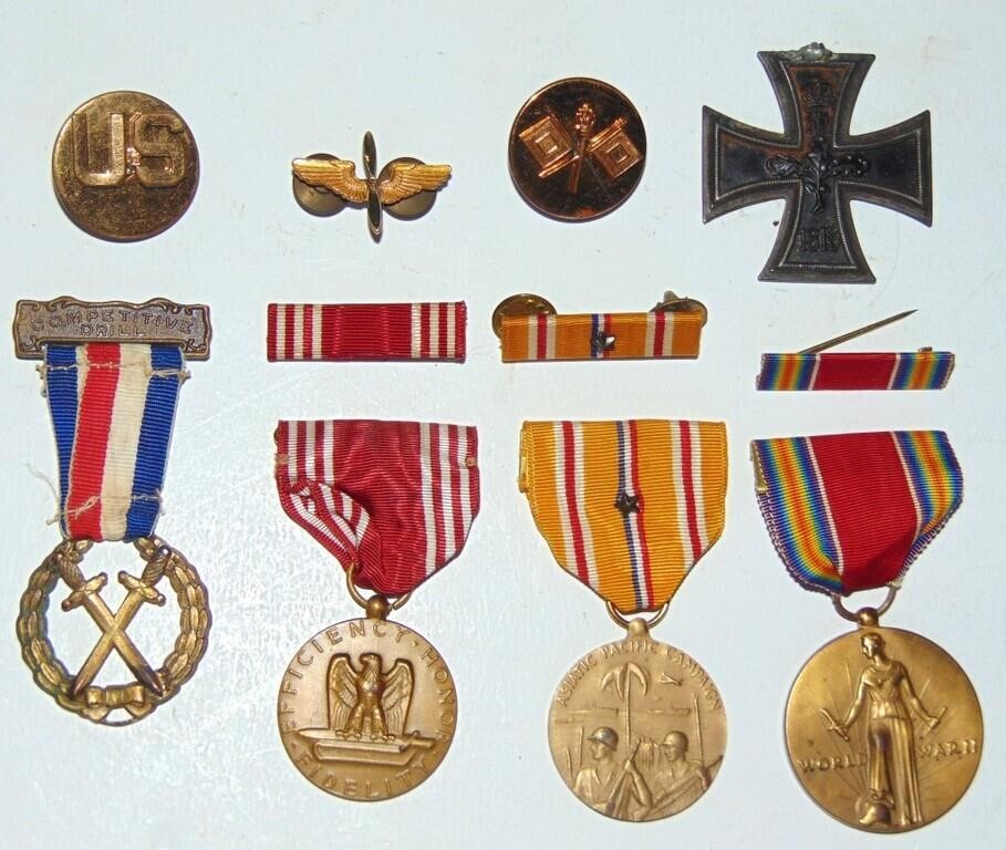 VINTAGE ARMED FORCES MILITARY MEDALS & PINS