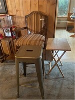 2 STOOLS AND FOLDING TABLE
