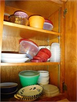 CABINET CONTENTS OF FOOD STORAGE CONTAINERS