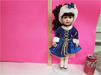1999 Victorian Star Doll on Stand