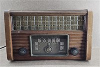 1940s General Electric Tube Radio
