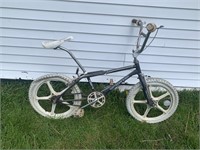 QUENTIN GATE DANCER 20" FREESTYLE BIKE