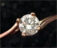 $700 10K  1.11G Diamond (0.25Ct) Ring