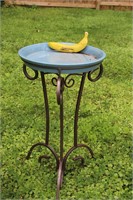 Ceramic Bird Bath W/Iron Metal Frame