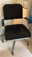 Black leather and fabric desk rolling chair