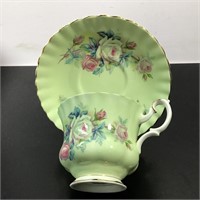 ROYAL ALBERT TEACUP & SAUCER