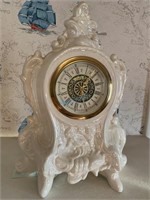 Vintage Cherub Wind Up Porcelain Mantle Clock