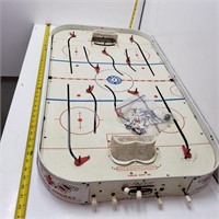 Canadian Magnetic Ball hockey game with tin player