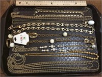 9 Gold Tone Necklaces & Chains