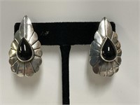 Sterling & Onyx Earrings 8.9gr TW