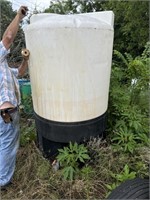 500 gallon poly tank
