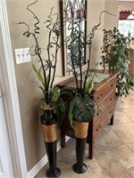 2 Artificial plants