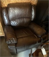 2 RECLINERS SOME WARE