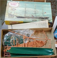 VINTAGE  AURORA CUTTY SARK SHIP MODEL