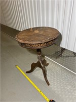 Round end Table