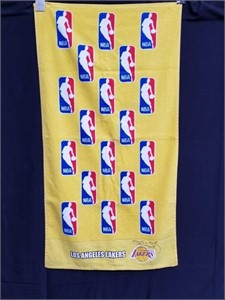 Kobe Bryant signed Los Angeles Lakers towel