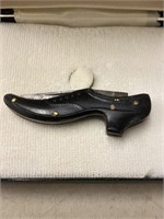 Unusual shoe knife