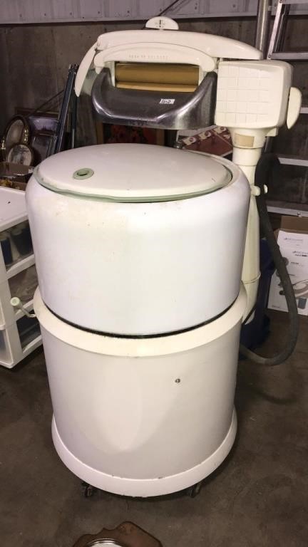 NORGO VINTAGE WASHING MACHINE