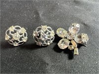 Vintage brooch and earring with rhinestones