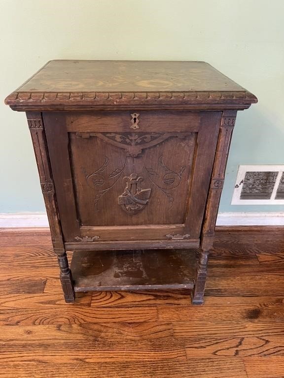 ANTIQUE CARVED WOOD SIDE TABLE