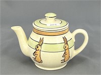 Roseville Juvenile Sitting Rabbit cvd teapot