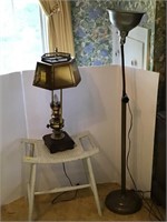 Floor lamp, Table lamp, wicker bench lot
