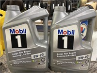 Lot (1) Full (1) Partial Mobil1 5W-20 Motor Oil