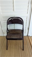 METAL FOLDING CHAIR WITH PADDED SEAT