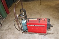 Snap-on YA217 Mig Welder with Tank on Cart