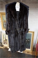 Ladies mink? fur coat-dark brown/black color