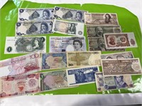 Foreign paper bills