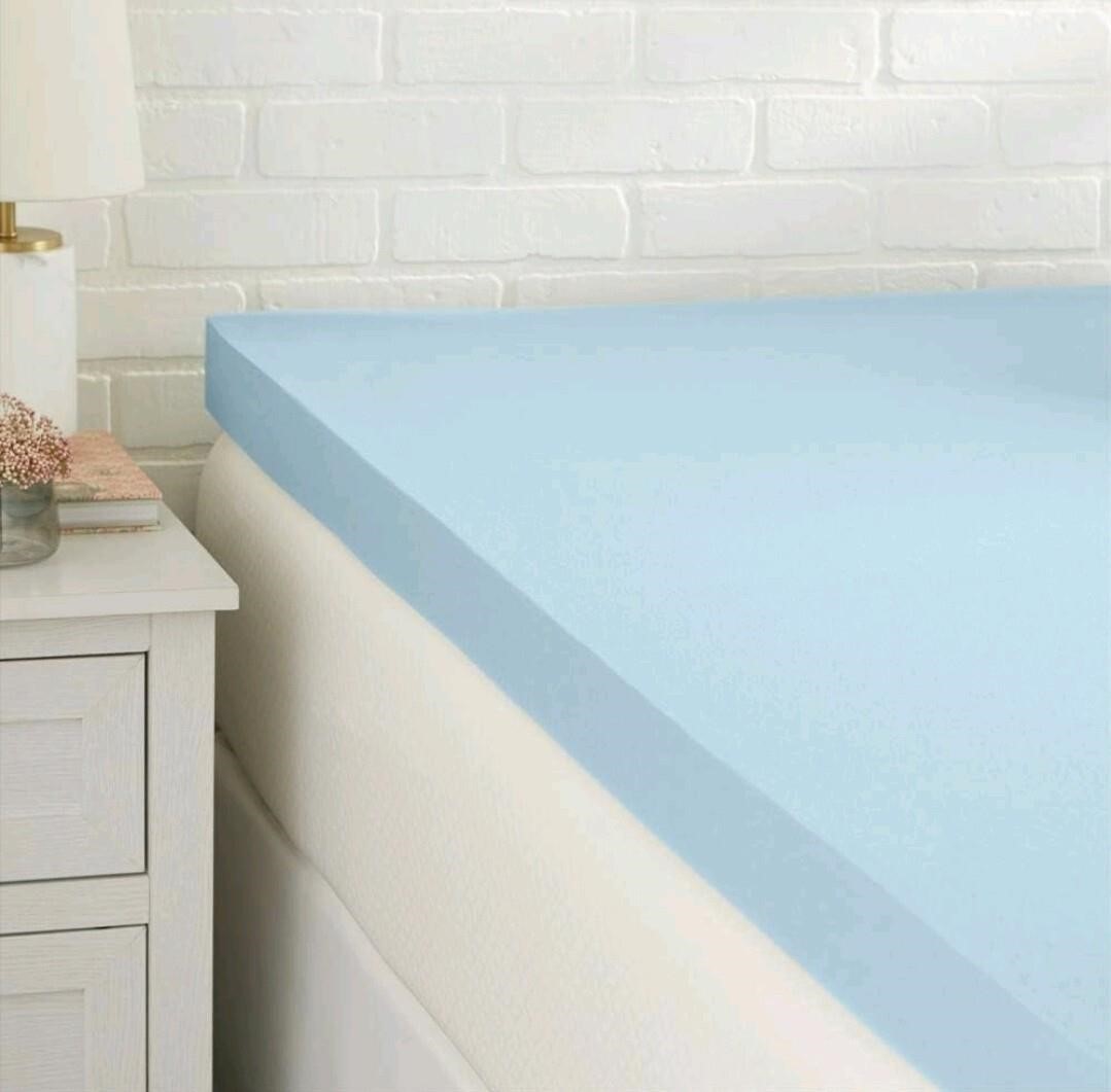 Cooling Gel-Infused Memory Foam Mattress Topper