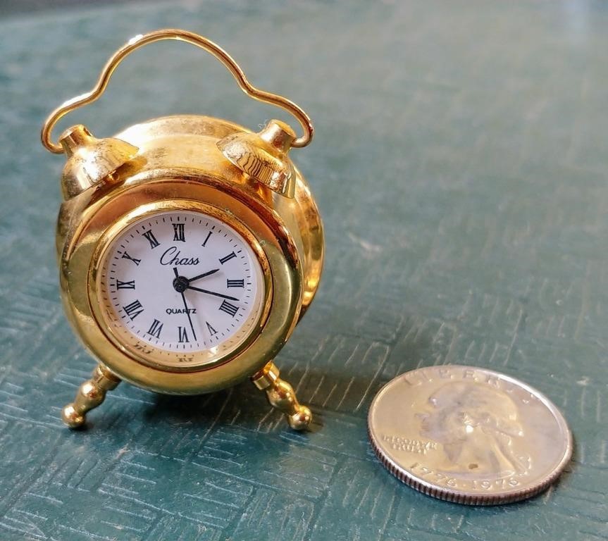 CHASS MINIATURE ALARM STYLE CLOCK - GOLD TONE
