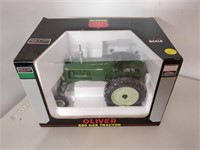 Oliver 880 gas tractor high detail 1/16